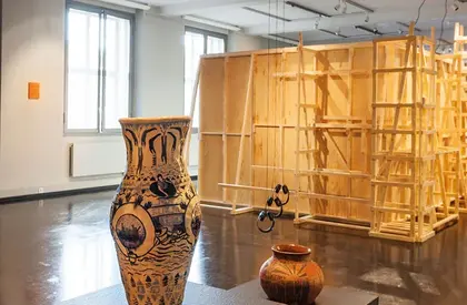 Blick in die Ausstellung "fremd"