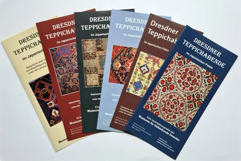 Verschiedene Flyer zu den Dresdner Teppichabenden
